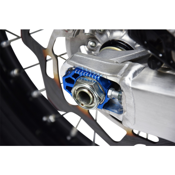 Блок втулка за задна ос SCAR на KAWASAKI/SUZUKI BLUE