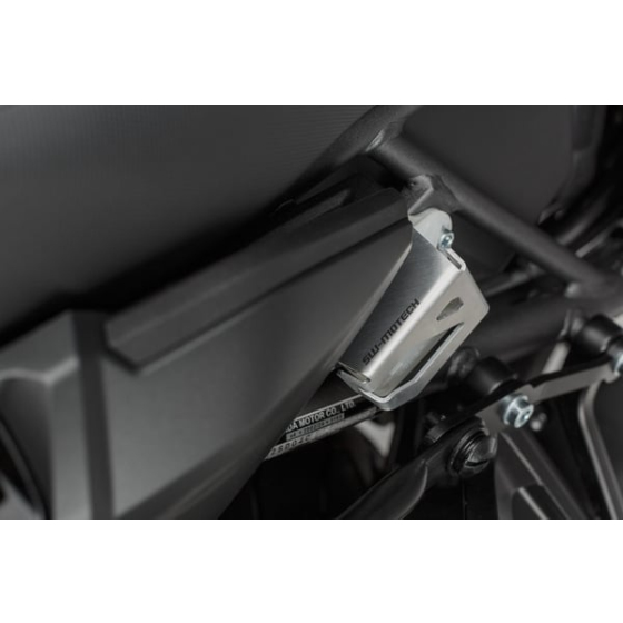 Протектор съд спирачна течност SW-MOTECH BRAKE RESERVOIR GUARD Honda Africa Twin / DCT