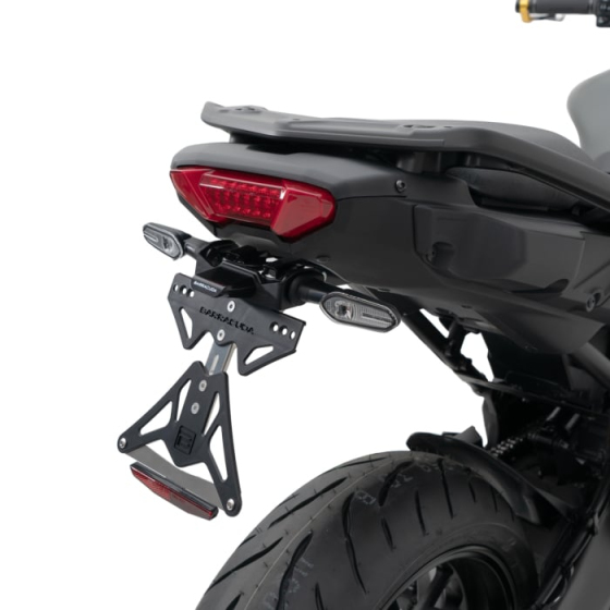 Стойка за номер за оригинални мигачи BARRACUDA Yamaha Tracer 900 (2022-23)