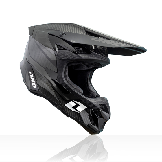 Мотокрос каска ONE INDUSTRIES X-197 CARBON BLACK ONYX